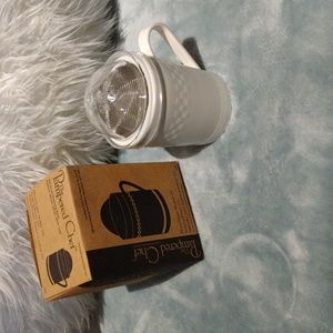 Pampered chef flour/sugar shaker